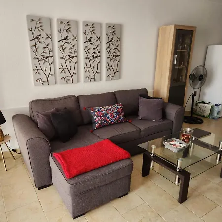 Golf & Ocean Breeze Apartment